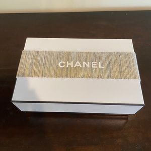 Chanel gift box
